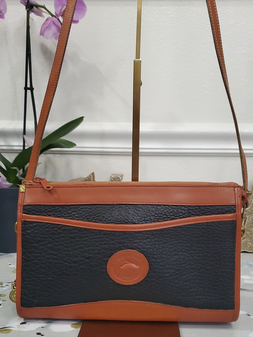 VINTAGE Dooney & Bourke All-Weather Leather Crossbody Bag